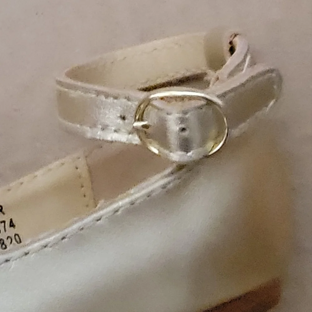 Janie & Jack | Mary Jane Gold Round toe  Size 4 toddlers